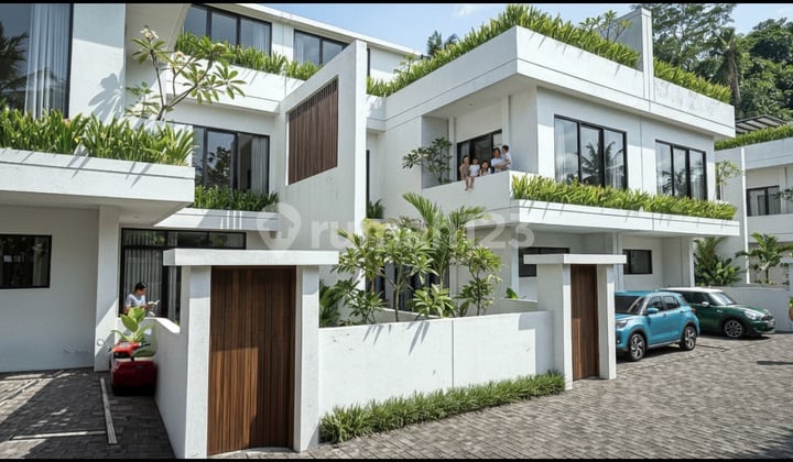 Luxury 3-Bedroom Villa For Sale Leasehold (3 Floors) Near Balangan Beach