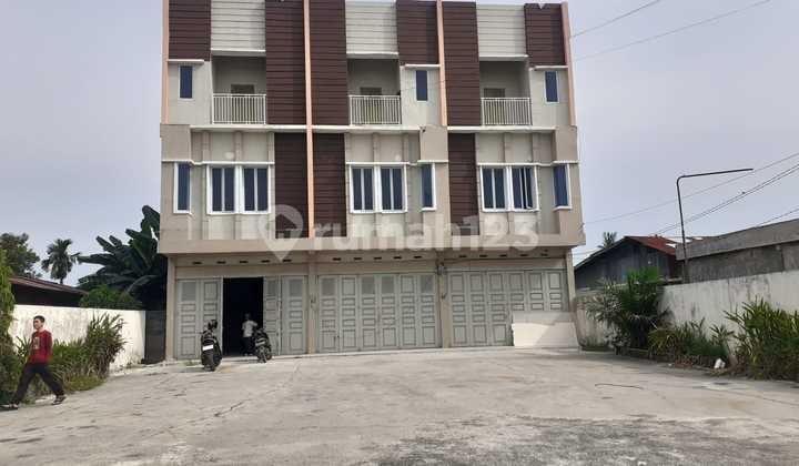 Ruko Gandeng 3 Pintu Strategis di Hr Soebrantas