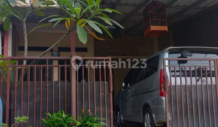Rumah 2 Lantai di Perumahan Bintara Loka Indah