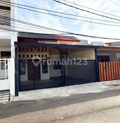 Disewakan Rumah 2 Lantai Duren Sawit Jakarta Timur