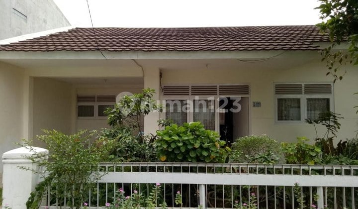 Rumah 1 Lantai di Jalan Utama Ir.hj Juanda di Bekasi Kota
