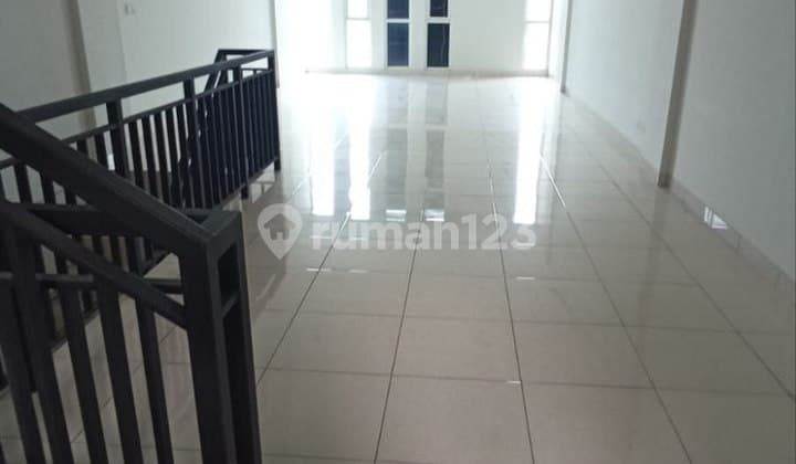 Disewakan Ruko 3 Lantai di Summarecon Bekasi