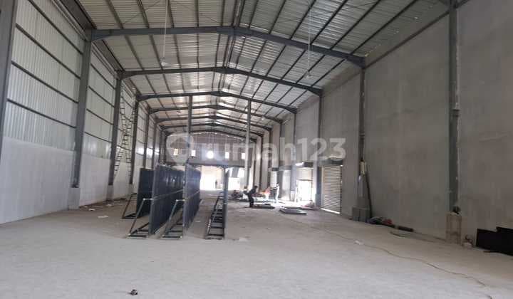 Gudang Siap Huni di Delta Silikon Jalan Cempaka Bekasi