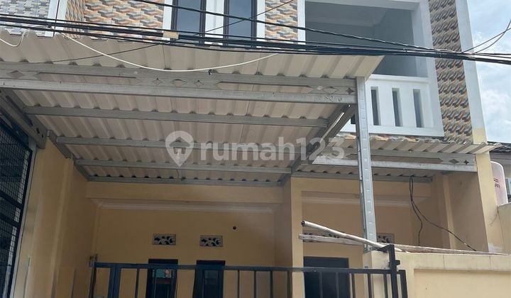 Rumah di Harapan Indah 1 Bekasi Lokasi Depan.