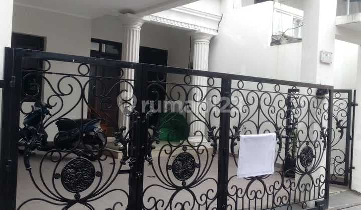 Classic 2-Story House Ready to Occupy in Taman Malaka, Pondok Kelapa, East Jakarta