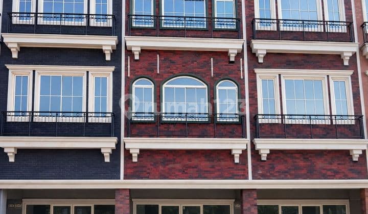 Dijual Rukan Amsterdamnew di Matina Pik 2 Jakut