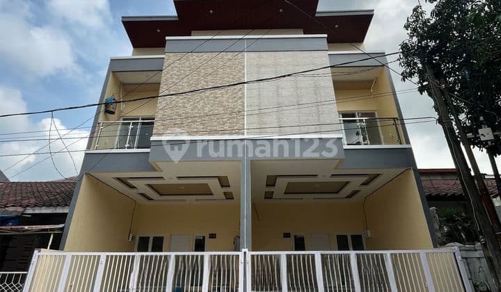 Dijual Cepat Rumah 2 Lantaidi Harapan Indah Bekasi
