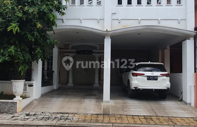 For Sale 2-Storey 1/4 House on Boulevard Harapan Indah Bekasi