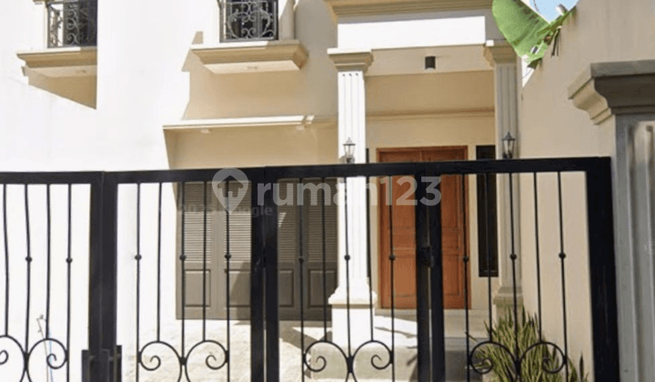 Rumah Baru American Modern Kemanggisan Dekat Binus