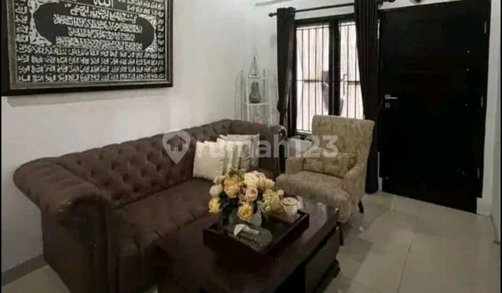 Jual Rumah Strategis Full Furnished