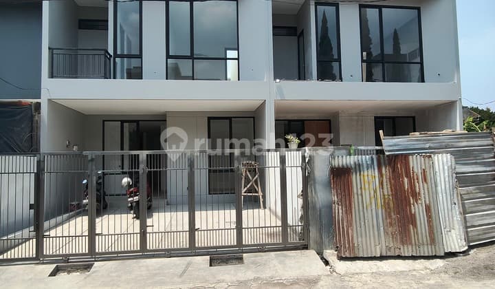 Rumah Baru 2 Lantai Model Minimalis di Setrasari Bandung Utara