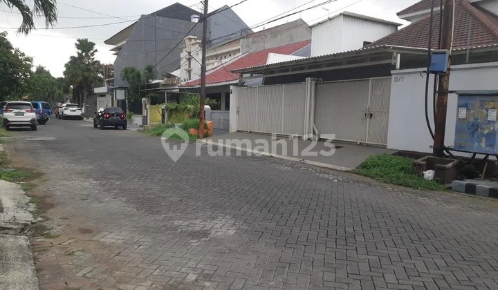 Rumah Manyar Tirtomoyo Tengah Kota, Lebar Jalan : 8 Meter (Conblock) Rumah Manyar Tirtomoyo Tengah Kota, Lebar Jalan : 8 Meter (Conblock)