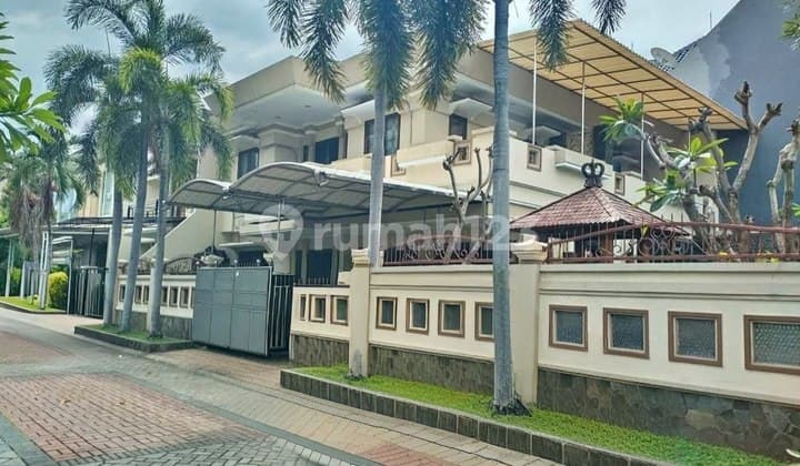 Ada Pool‼️Dijual Rumah Citraland Villa Taman Gapura,Semi Furnished