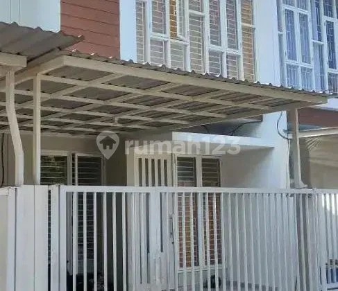 Rumah Mulyosari - Lokasi Strategis, Daya Listrik : 4400 Watt Rumah Mulyosari - Lokasi Strategis, Daya Listrik : 4400 Watt