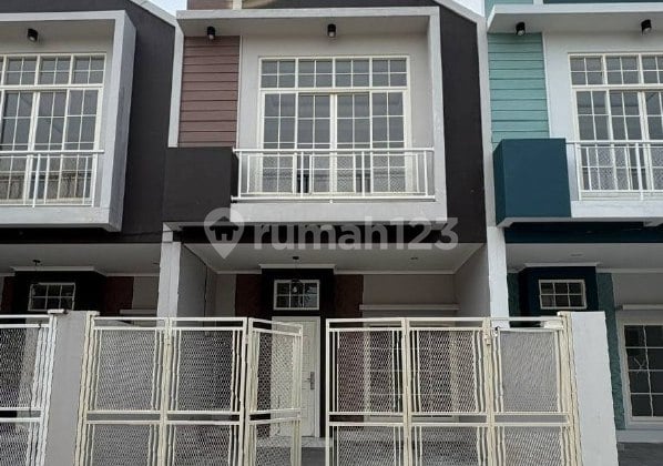 Baru Gress Lebak Scandinavian Minimalis Row Jalan : 2 Mobil Longgar Baru Gress Lebak Scandinavian Minimalis Row Jalan : 2 Mobil Longgar