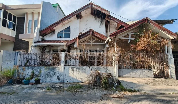 Rumah Hitung Tanah Klampis Semolo Timur , Hadap : Selatan Rumah Hitung Tanah Klampis Semolo Timur , Hadap : Selatan