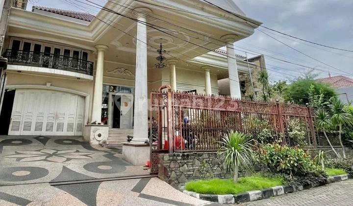 Very Cheap Land Calculation, Super Luxurious Classic Kupang Indah House Very Cheap Land Calculation, Super Luxurious Classic Kupang Indah House