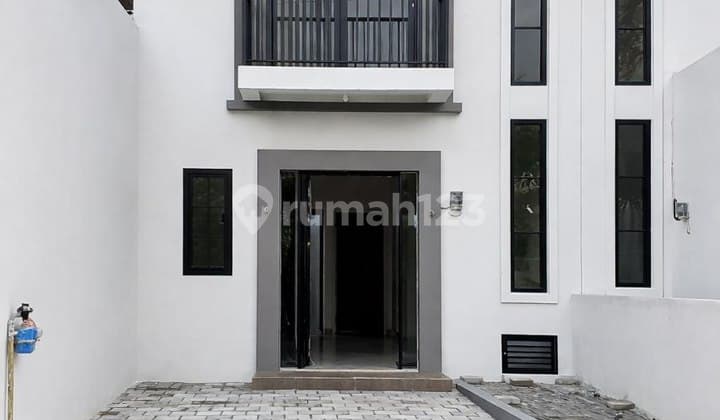 Rumah Rungkut Menanggal Selatan Row Jalan 2 Mobil Baru Gress Tanpa Pagar