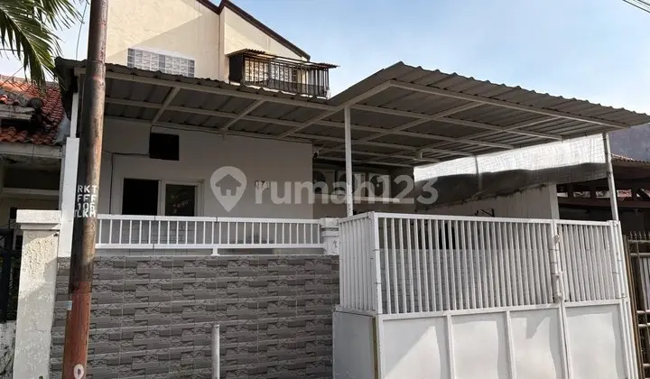 Ready-to-Occupy House in Medokan Asri, Free Kitchen Set and 3 Air Conditioners
