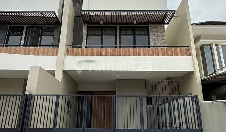 Baru Gress‼️Rumah Pantai Mentari Design Modern, Row Jalan : 3 Mobil