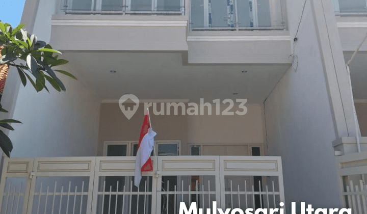 Rumah Mulyosari Utara Baru Gress, Row : 2,5 Mobil