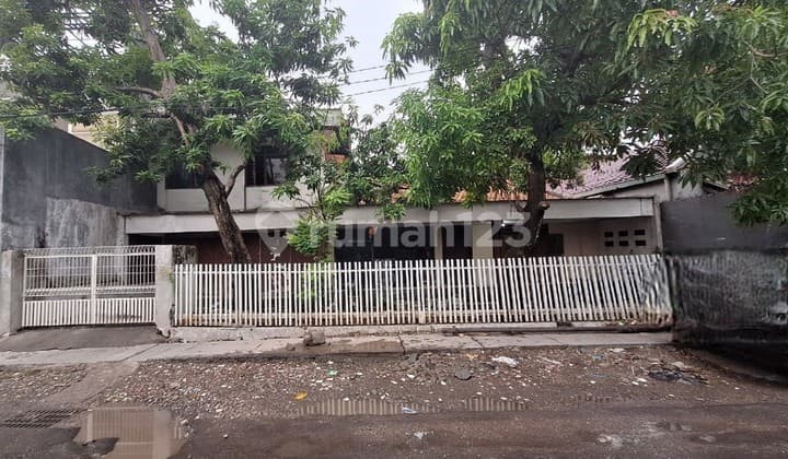 Pusat Kota Surabaya‼️Dijual Rumah Hitung Tanah Petemon Kondisi : Perlu Renov