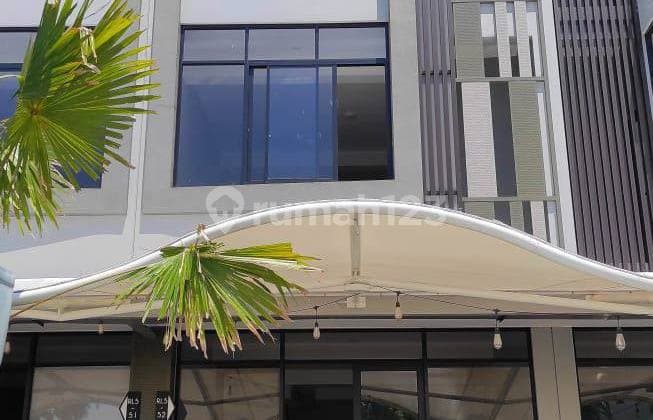 Beverly Ruko in Pakuwon City, New Condition, Facing Hokky Supermarket & Apartments East Coast Area, Spacious Parking