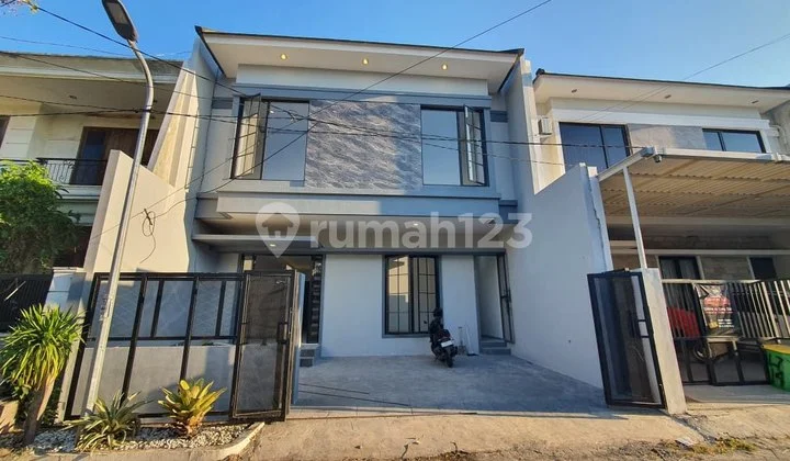 Baru Gress‼️Rumah Klampis Semolo Barat Listrik : 2.200 Watt Baru Gress‼️Rumah Klampis Semolo Barat Listrik : 2.200 Watt