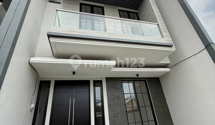 Baru Gress‼️Dekat Galaxy Mall Rumah Manyar Kertoadi