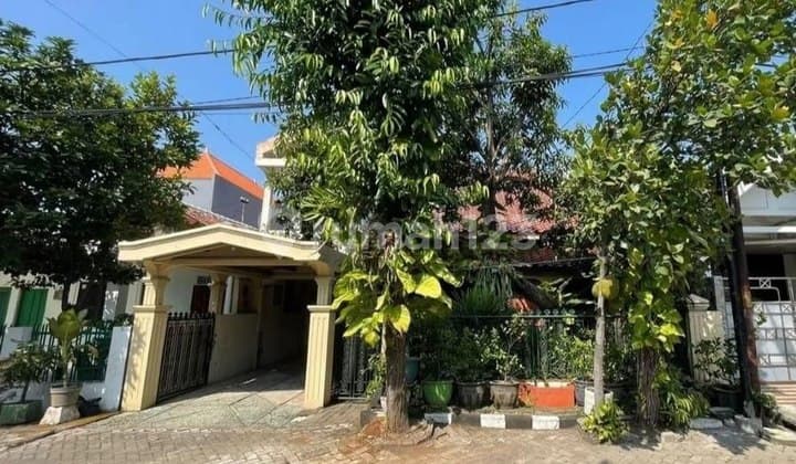 Rumah Siap Huni di Ketintang Cocok untuk Hunian Nyaman Keluarga Besar atau Investasi Kos di Lokasi Super Strategis