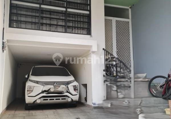 Ana Rumah 3.25Lt Uk 5X15m Split Level di Komplek Kavling Polri Jelambar