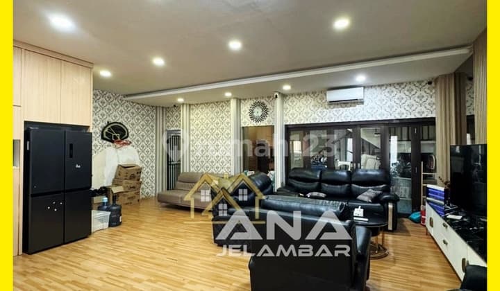 Ana Rumah Bagus 4.25Lt Luas 7.6X15m Furnish Lokasi Strategis di Jelambar - * Good- Deal !!*