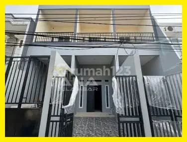 Ana Rumah Baru 3.5Lt Luas 3X15m Modern Minimalis di Duri Kepa, Kebon Jeruk - * Good- Deal !!*