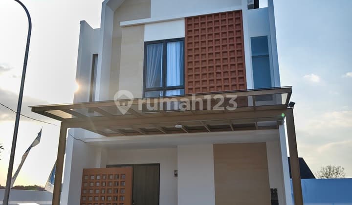 Luxury House Ready to Live Near Gowa Regent's Office, Hertasning and Alauddin Makassar