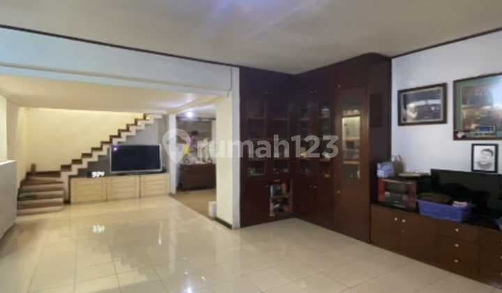 Rumah, 1 Lantai, SHM Lokasi di Pesanggrahan Jakarta Selatan