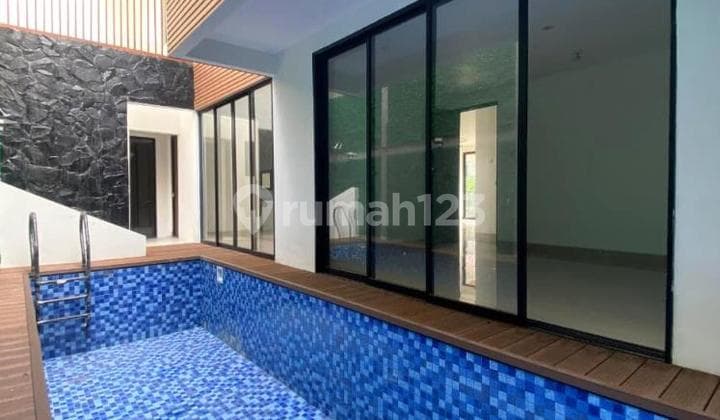 Rumah Baru Fasilitas Private Pool bisa KPR di Sektor 9 Bintaro