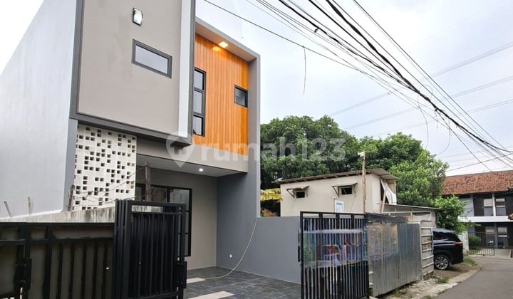 Dijual Cepat Rumah Minimalis dan Strategis di Serpong