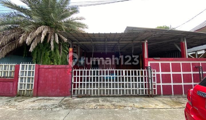 For Sale - Corner House with Large Land in Pamulang - Ready for Renovation