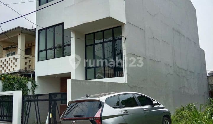 Rumah 3 Lantai Siap Huni 5 Menit Stasiun Sudimara Bintaro