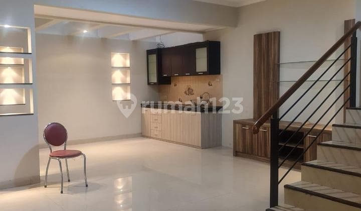 Disewakan Rumah Janur Elok Bagus Rapi Siap Huni
