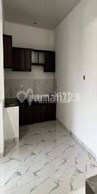 Disewakan Rumah Kayu Putih Bangunan Baru Siap Huni