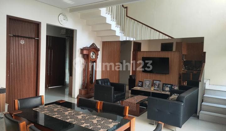 Rumah Bagus Elite Cipinang Dijual Murah Siap Huni