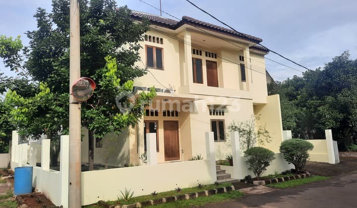 Large and Sturdy House in Grand Depok City