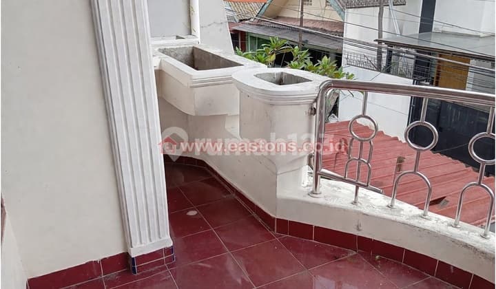 Disewakan Rumah di Rawamangun 78 Jt bisa Nego Bebas Banjir Hanya Lantai 2 Saja (Kg005177)