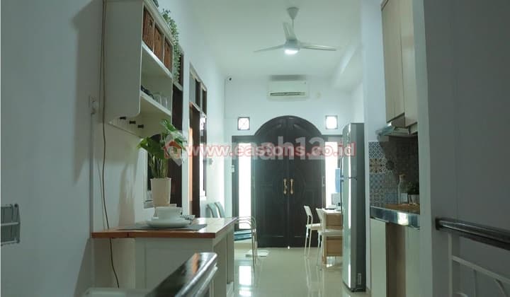 Dijual Rumah Strategis Cocok untuk Rumah Kost, Oyo, Sewa Hariandi Daerah Pramuka Bebas Banjir (Kg005198)