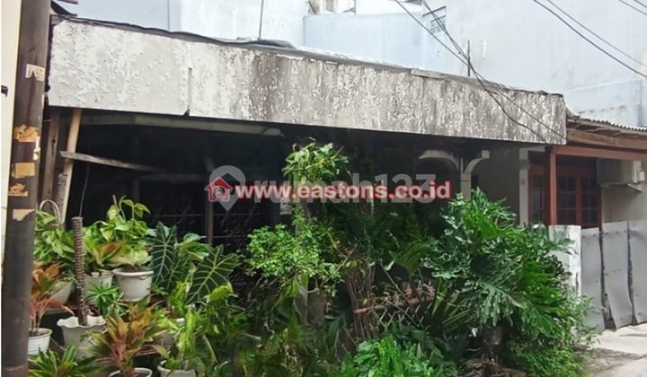 For Sale Old House (Land Calculation) Bcs Complex Kelapa Gading Cheap Price (Kg005067)