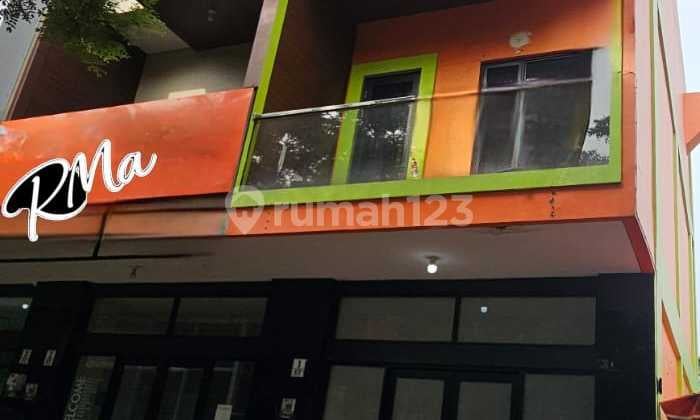 Disewakan Ruko Hook, Rapi. Siap Pakai untuk Usaha & Kantor