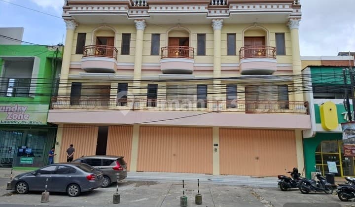 Disewakan Ruko di Jalan Seturan Raya Pusat Bisnis, Kuliner, dan Kampus Yogyakarta.