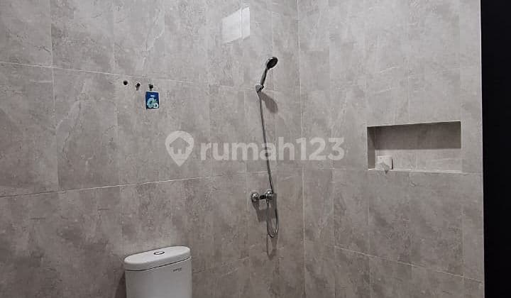 Disewakan Rumah Baru Taman Kopo Indah V Siap Huni