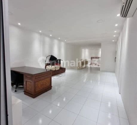 Di Sewakan Ruko Kebon Jati Btc